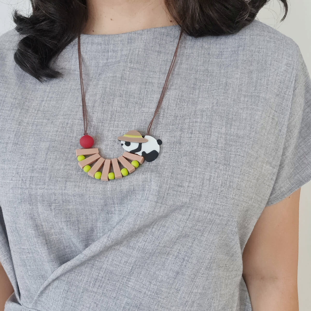 Panda Straw Hat Khaki Necklace